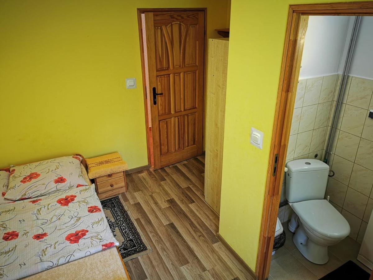 Agroturismo Nad Strumykiem W Polanczyku Tel 13- 469 -2257 Polańczyk